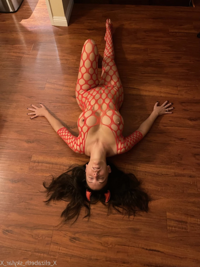 Elizabeth Skylar [ xelizabethskylarx ] Onlyfans leaked photo 14744773 on Hotleaks.tv
