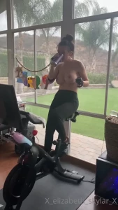 Elizabeth Skylar [ xelizabethskylarx ] Onlyfans leaked video 15062585 on Hotleaks.tv
