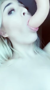 993556