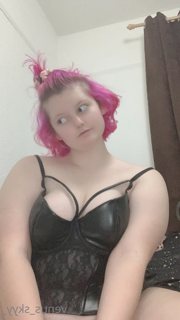 venus [ venus_skyy ] Onlyfans leaked photo 14231774 on Hotleaks.tv