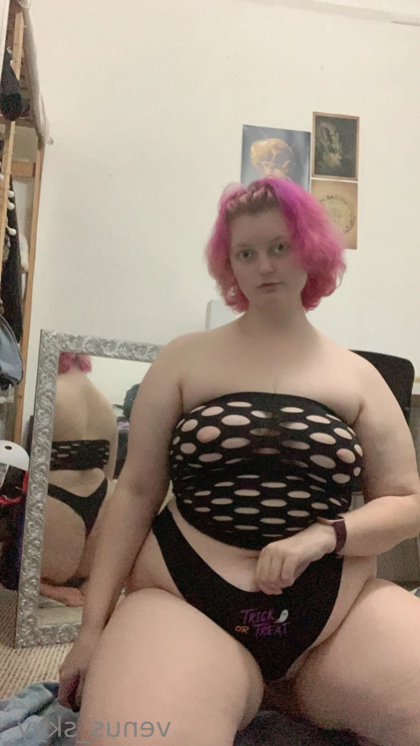 venus [ venus_skyy ] Onlyfans leaked photo 14553803 on Hotleaks.tv