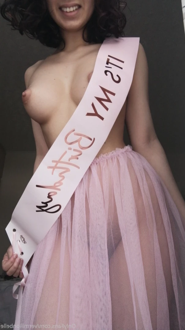 Aerbelle [ vermilionbelle ] Onlyfans leaked photo 13420859 on Hotleaks.tv