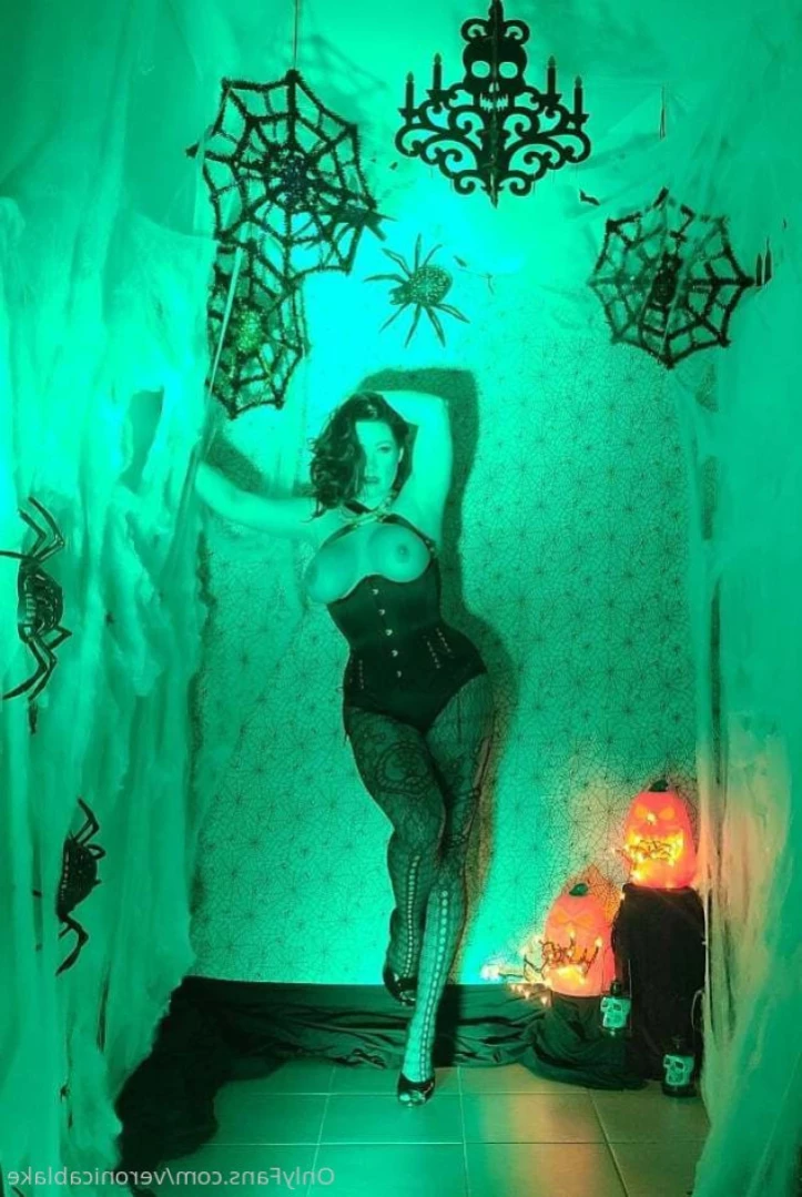 Veronica Blake [ veronicablake ] Onlyfans leaked photo 12952710 on Hotleaks.tv