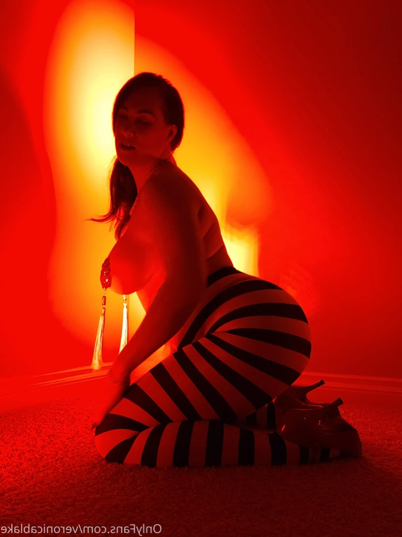 Veronica Blake [ veronicablake ] Onlyfans leaked photo 12968351 on Hotleaks.tv