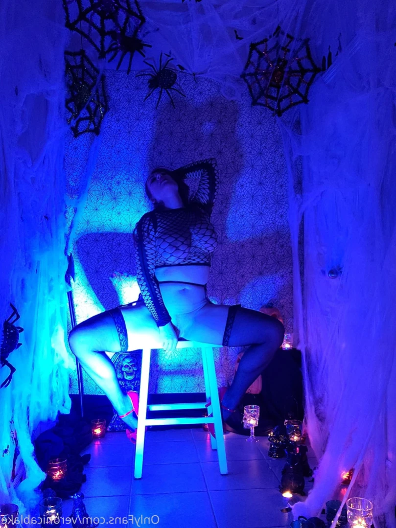 Veronica Blake [ veronicablake ] Onlyfans leaked photo 13361324 on Hotleaks.tv