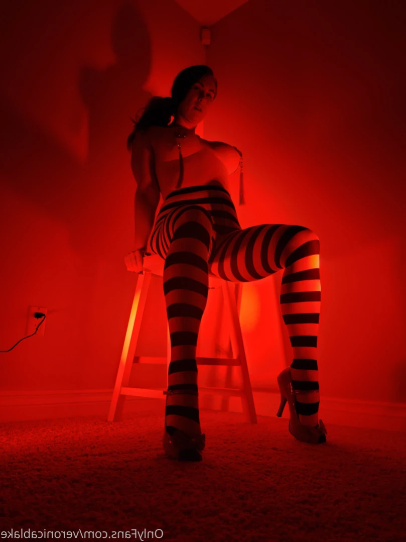 Veronica Blake [ veronicablake ] Onlyfans leaked photo 13510390 on Hotleaks.tv