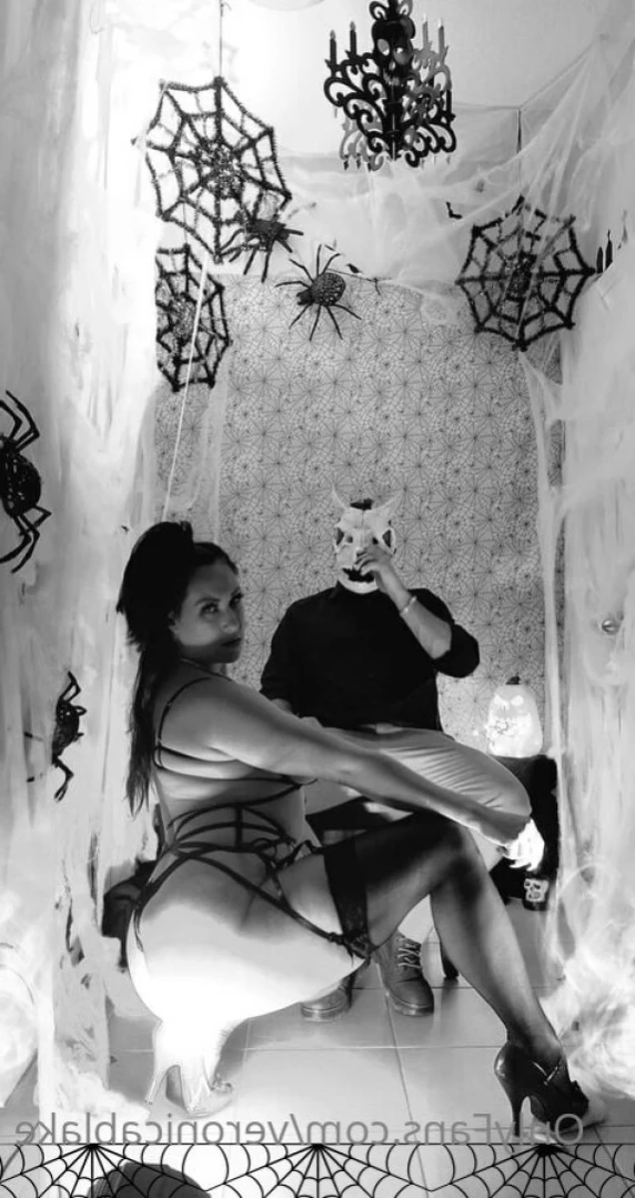 Veronica Blake [ veronicablake ] Onlyfans leaked photo 13529576 on Hotleaks.tv