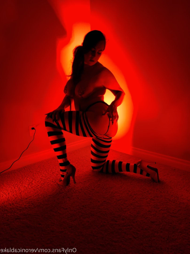 Veronica Blake [ veronicablake ] Onlyfans leaked photo 15028454 on Hotleaks.tv