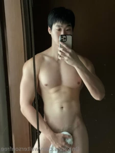 15573101