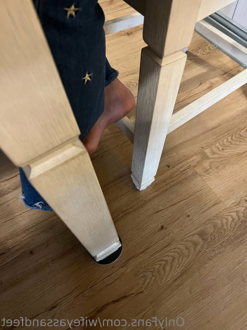 Wifey feet [ wifeyassandfeet ] Onlyfans leaked photo 15725862 on Hotleaks.tv