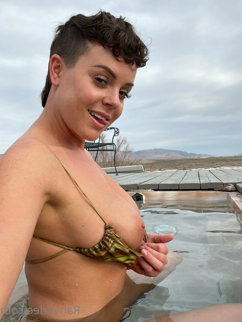 Rahyndee [ rahyndeejames ] Onlyfans leaked photo 13817560 on Hotleaks.tv