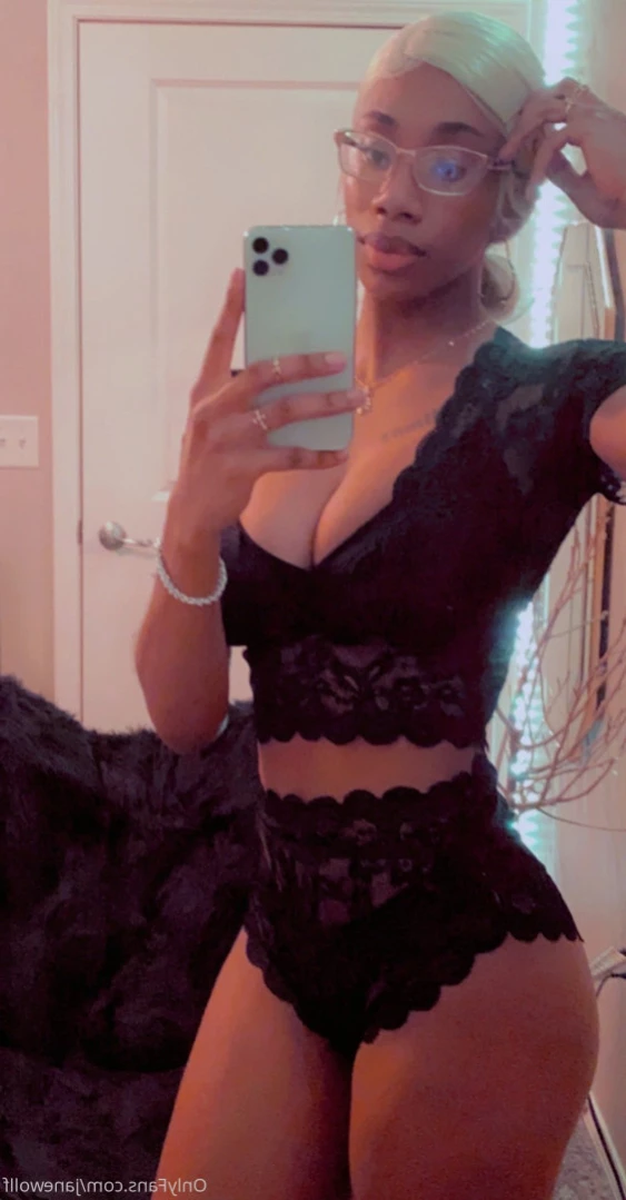 𝕸𝖔𝖓𝖆 𝖂𝖔𝖑𝖋 [ womanflo ] Onlyfans leaked photo 13112279 on Hotleaks.tv