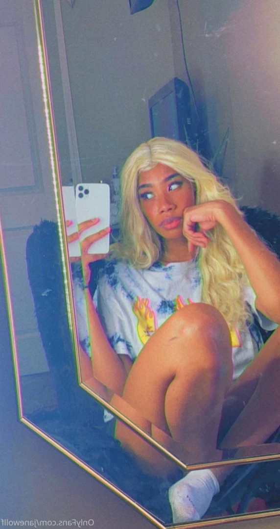 𝕸𝖔𝖓𝖆 𝖂𝖔𝖑𝖋 [ womanflo ] Onlyfans leaked photo 13687528 on Hotleaks.tv