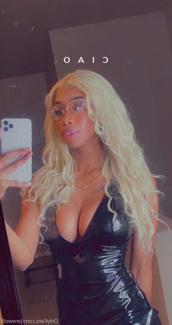 𝕸𝖔𝖓𝖆 𝖂𝖔𝖑𝖋 [ womanflo ] Onlyfans leaked photo 13687582 on Hotleaks.tv