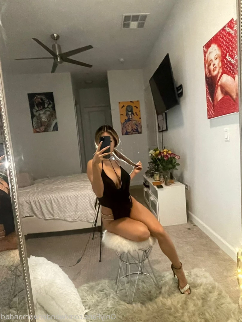 Christina Wonder [ wonderwomanddd ] Onlyfans leaked photo 10913105 on Hotleaks.tv