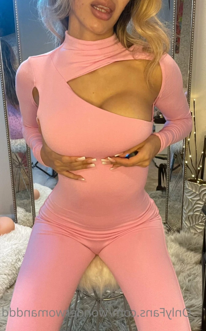 Christina Wonder [ wonderwomanddd ] Onlyfans leaked photo 14235445 on Hotleaks.tv
