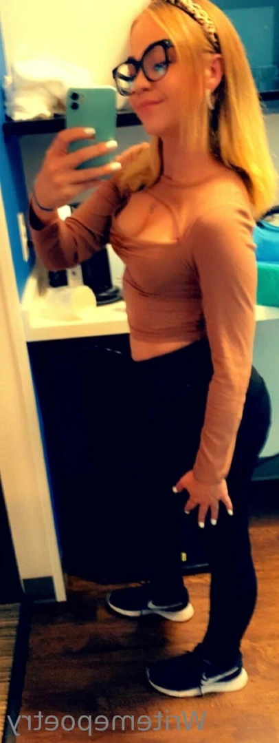 XxxDessyBaby [ writemepoetry ] Onlyfans leaked photo 13541682 on Hotleaks.tv