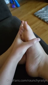 1724106