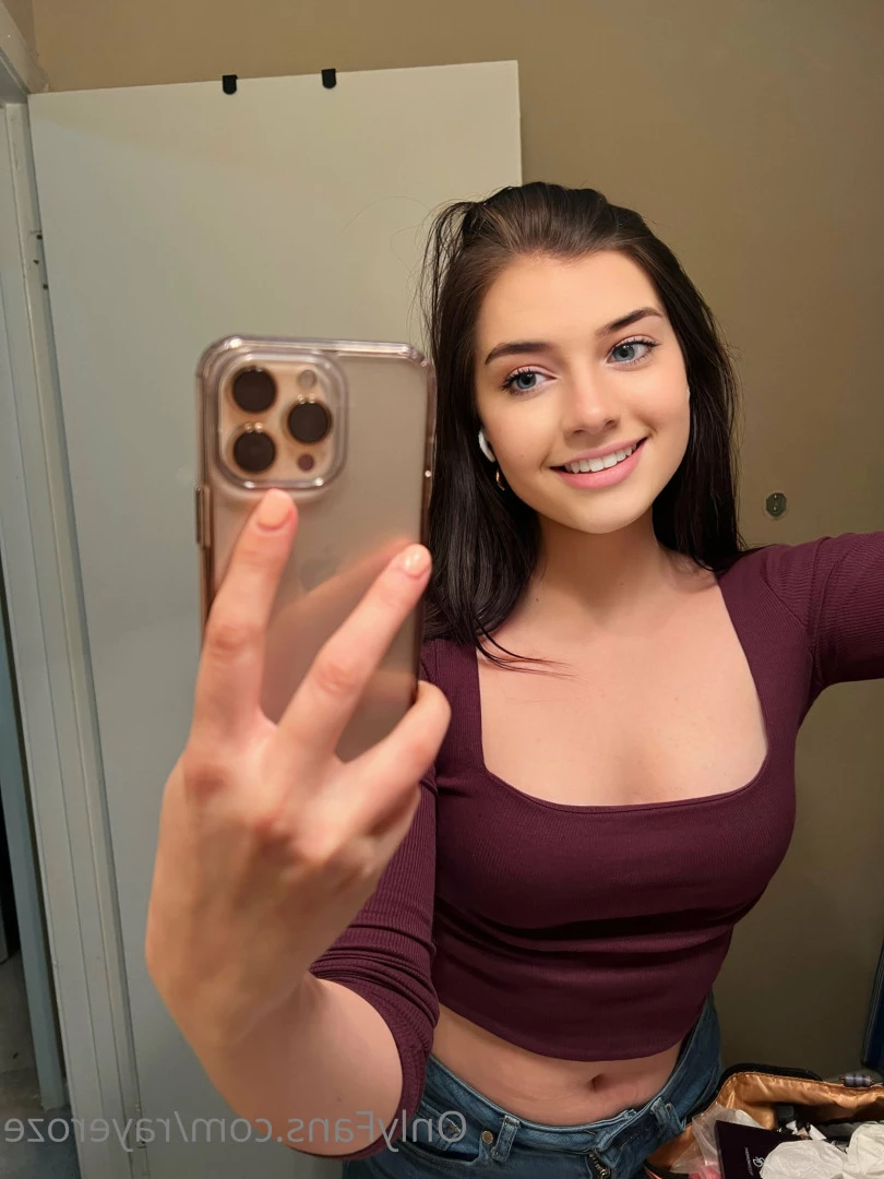 Raye [ rayeroze ] Onlyfans leaked photo 6731447 on Hotleaks.tv