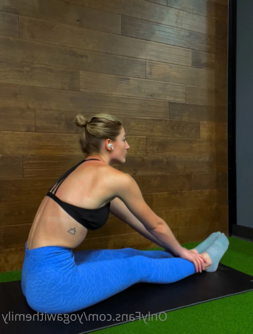 Emily [ yogawithemily ] Onlyfans leaked photo 12730136 on Hotleaks.tv