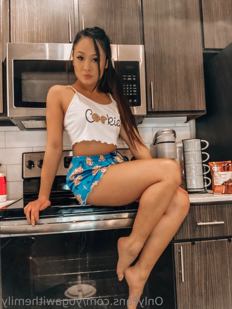 Emily [ yogawithemily ] Onlyfans leaked photo 13091228 on Hotleaks.tv