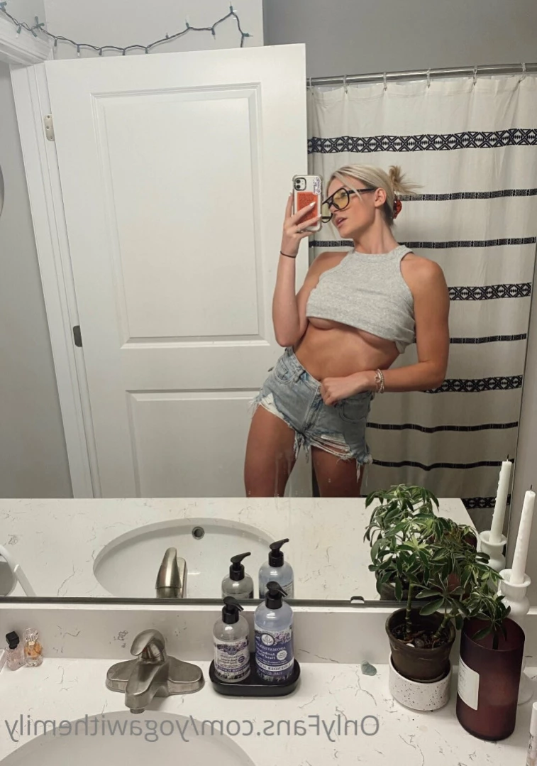 Emily [ yogawithemily ] Onlyfans leaked photo 13640356 on Hotleaks.tv