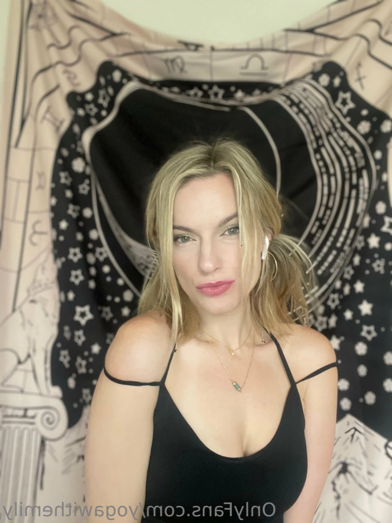 Emily [ yogawithemily ] Onlyfans leaked photo 15901495 on Hotleaks.tv