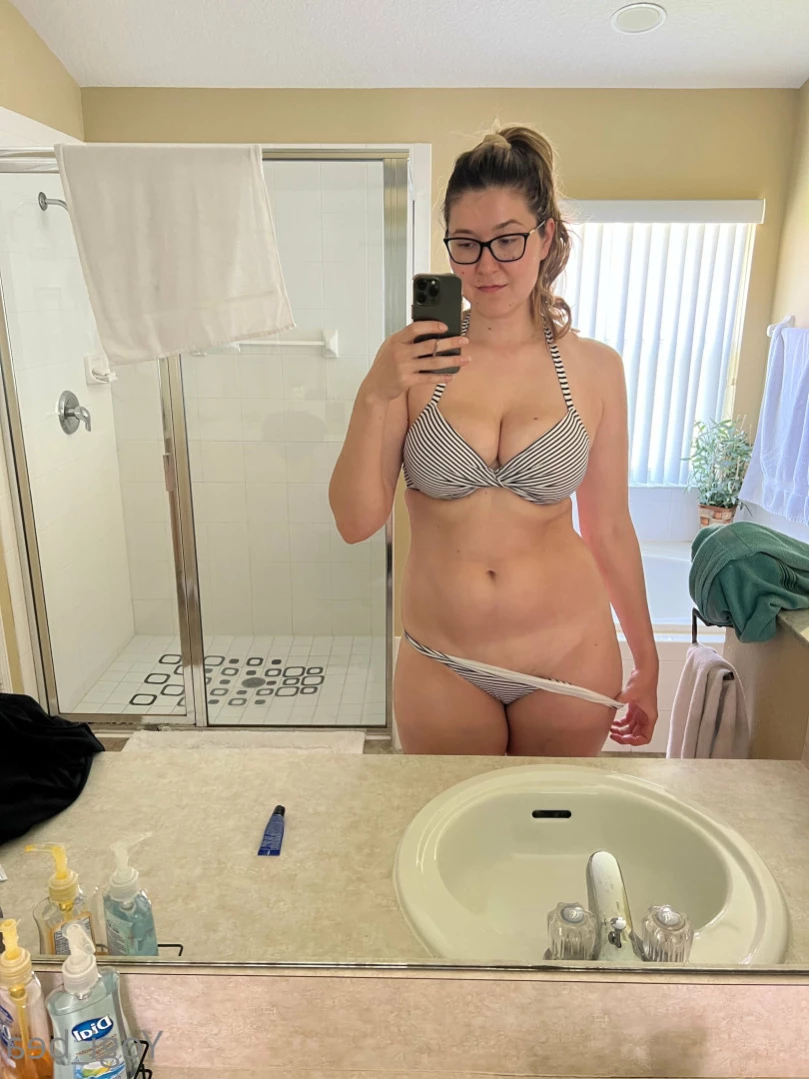 Bea 🐝 [ yogi_bea ] Onlyfans leaked photo 15635918 on Hotleaks.tv