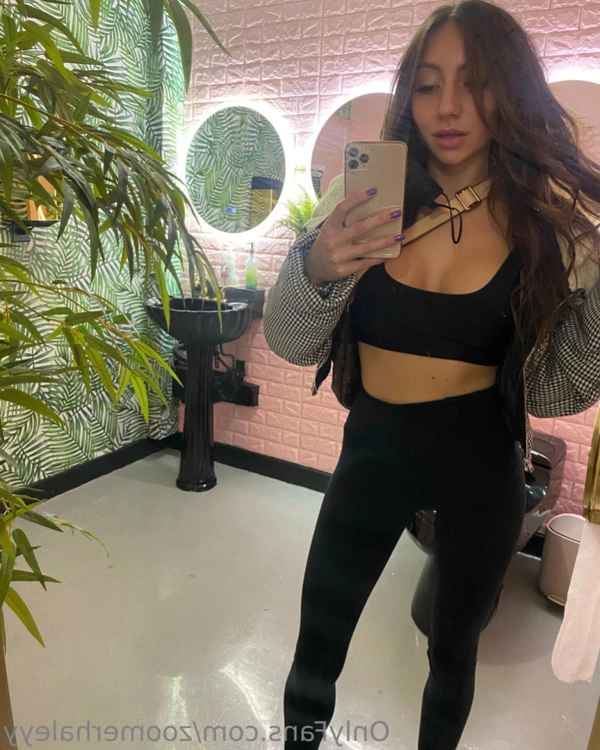 Haley [ zoomerhaleyy ] Onlyfans leaked photo 14481155 on Hotleaks.tv