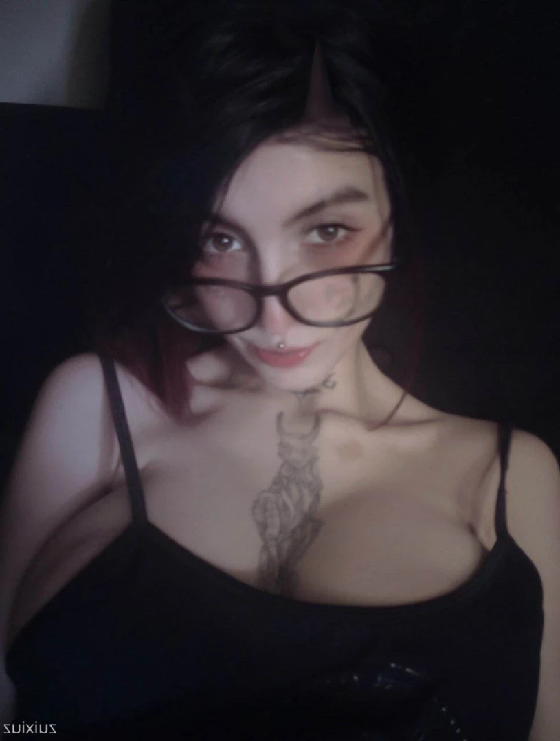 Zui [ zuixiuzz ] Onlyfans leaked photo 13707120 on Hotleaks.tv