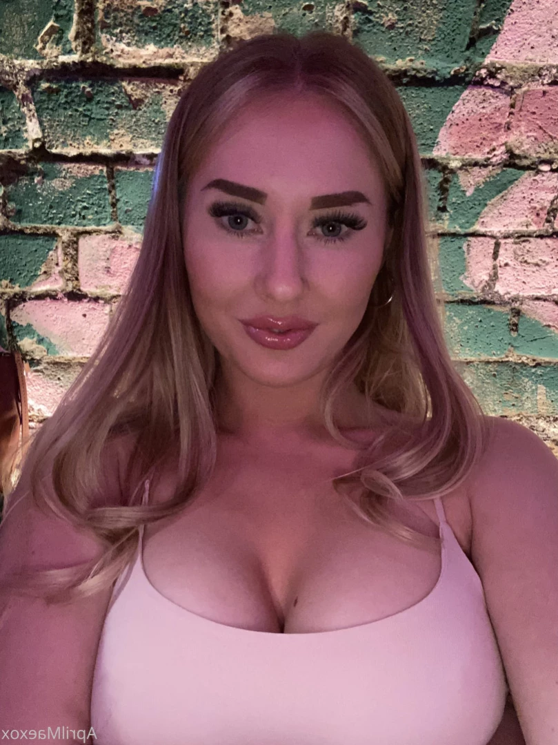 April Mae 🌶 [ aprilmaexox ] Onlyfans leaked photo 14173769 on Hotleaks.tv