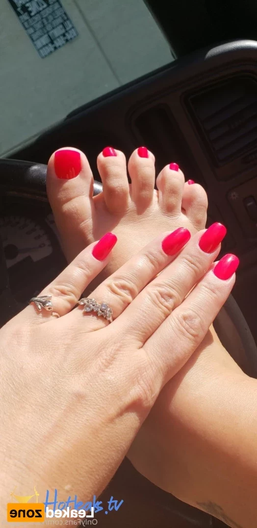 karaspiggies Onlyfans leaked photo 16460030 on Hotleaks.tv