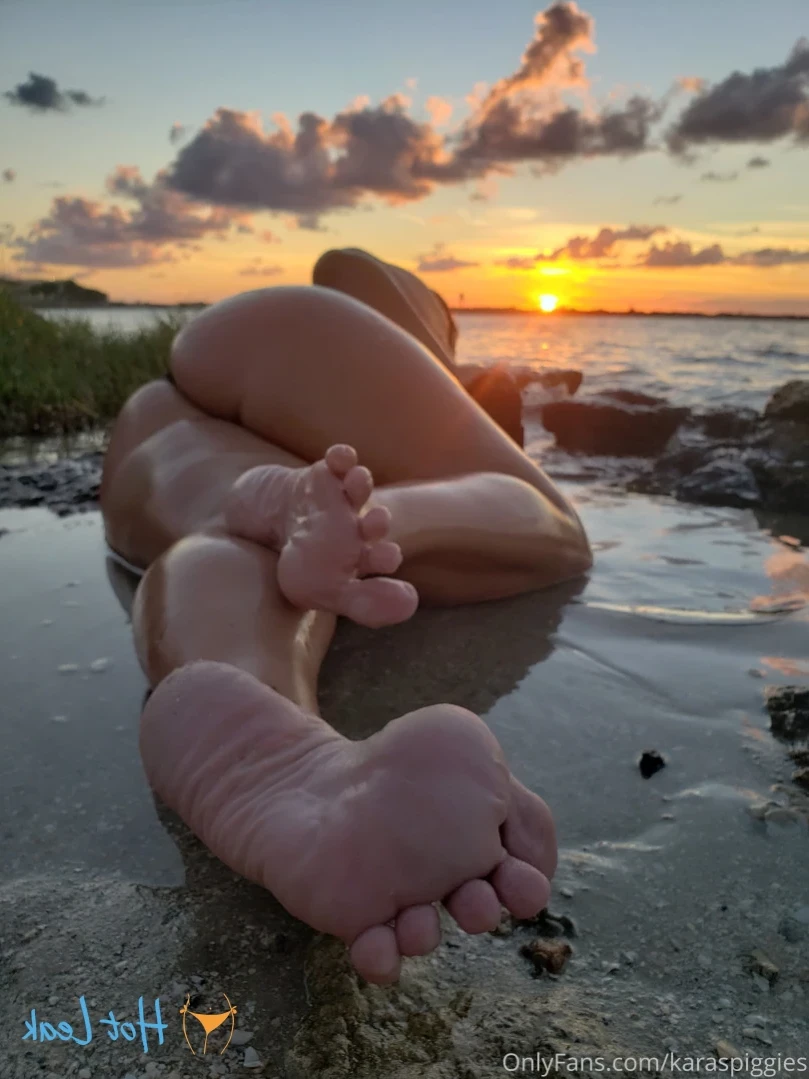 karaspiggies Onlyfans leaked photo 16460921 on Hotleaks.tv