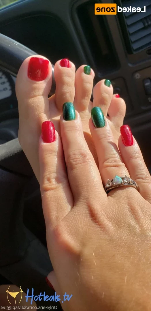 karaspiggies Onlyfans leaked photo 16466570 on Hotleaks.tv