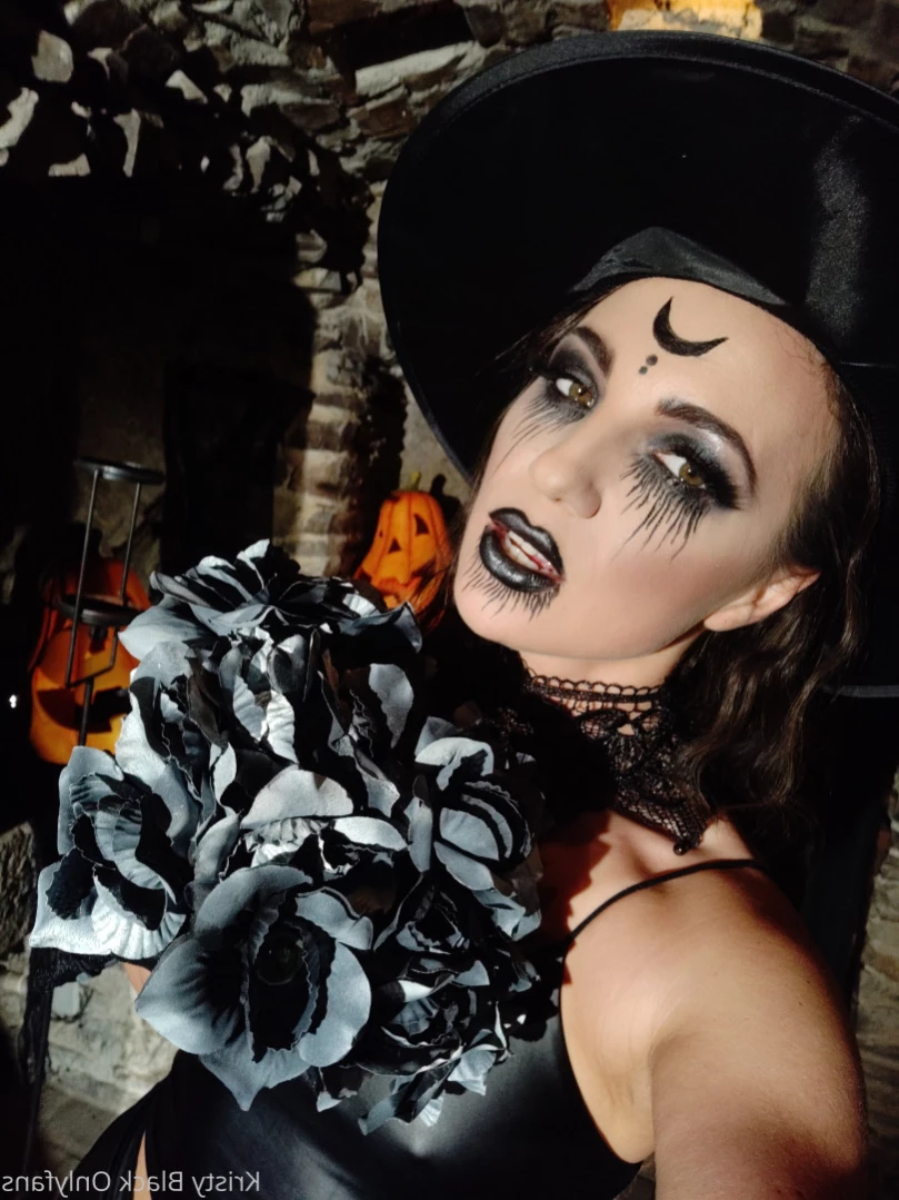 Kristy Black [ kristyblack ] Onlyfans leaked photo 12691071 on Hotleaks.tv