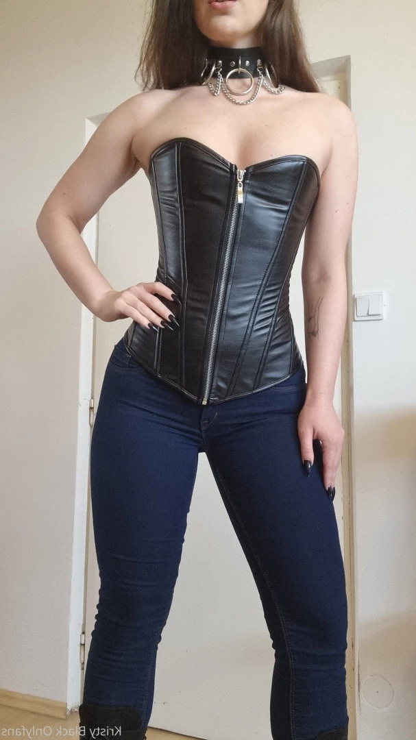 Kristy Black [ kristyblack ] Onlyfans leaked photo 16457312 on Hotleaks.tv