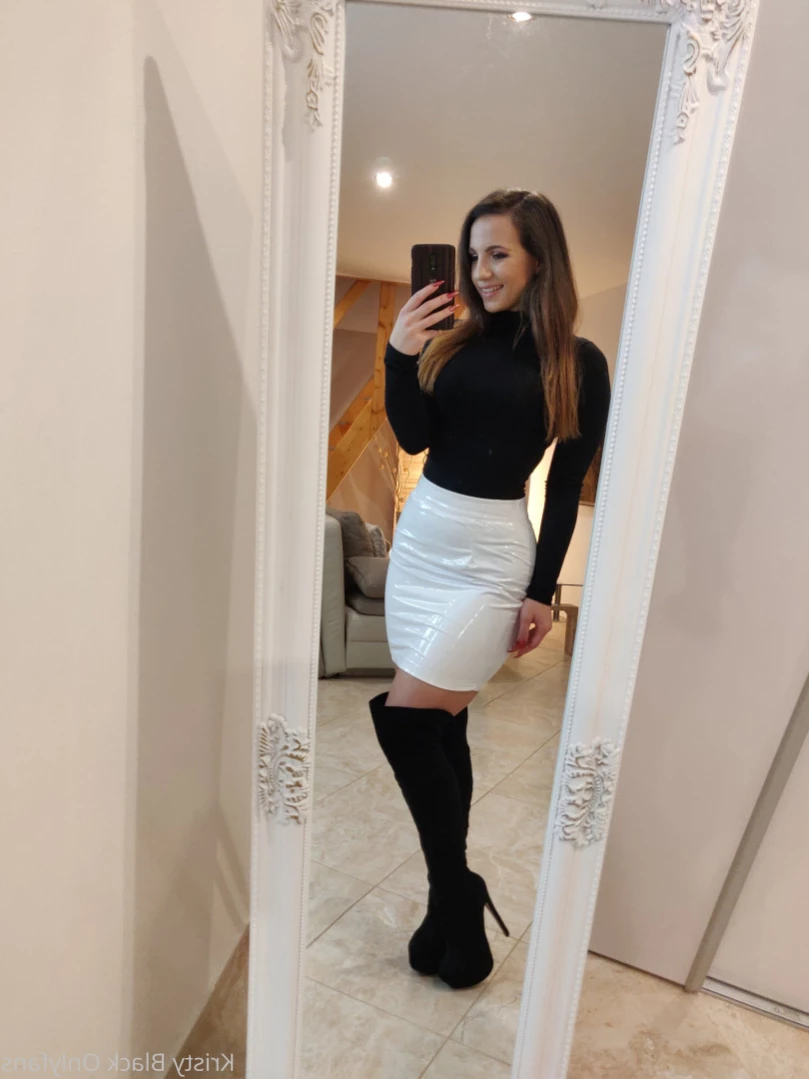 Kristy Black [ kristyblack ] Onlyfans leaked photo 16457375 on Hotleaks.tv