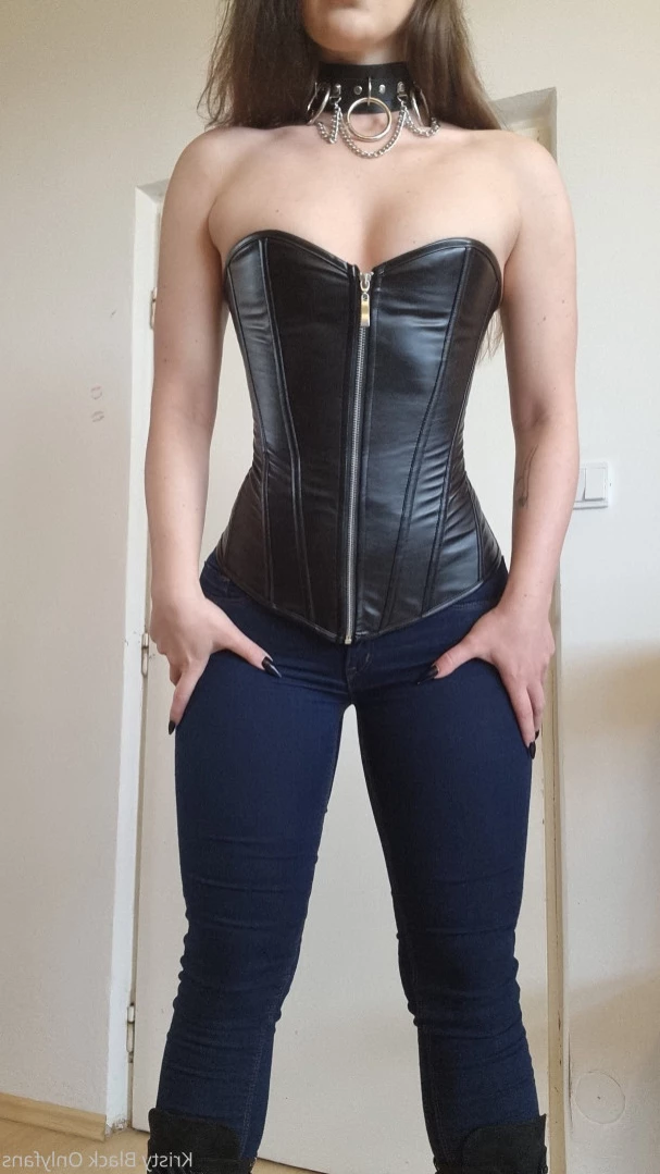 Kristy Black [ kristyblack ] Onlyfans leaked photo 16457758 on Hotleaks.tv