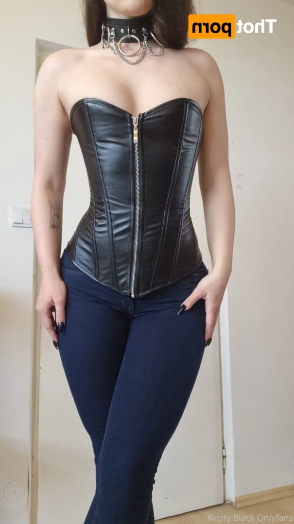 Kristy Black [ kristyblack ] Onlyfans leaked photo 16459799 on Hotleaks.tv