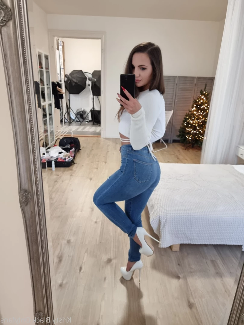 Kristy Black [ kristyblack ] Onlyfans leaked photo 16469465 on Hotleaks.tv