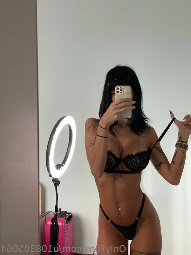 Cleos🦶🏻🍑❤️ [ cleos8 ] Onlyfans leaked photo 16424548 on Hotleaks.tv