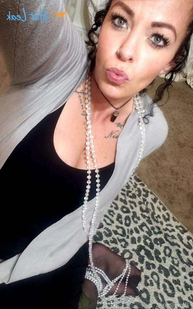 Trinitie ♐️🌙☪️Dixiesjewels [ dixiesjewels ] Onlyfans leaked photo 11573211 on Hotleaks.tv