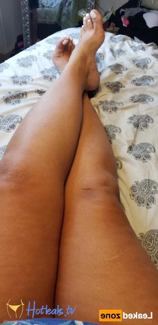 Trinitie ♐️🌙☪️Dixiesjewels [ dixiesjewels ] Onlyfans leaked photo 14990355 on Hotleaks.tv