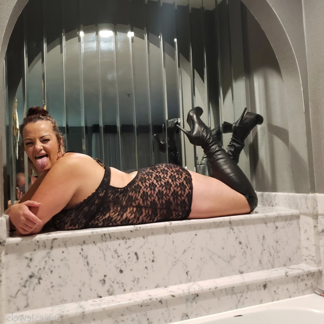 Trinitie ♐️🌙☪️Dixiesjewels [ dixiesjewels ] Onlyfans leaked photo 15193594 on Hotleaks.tv