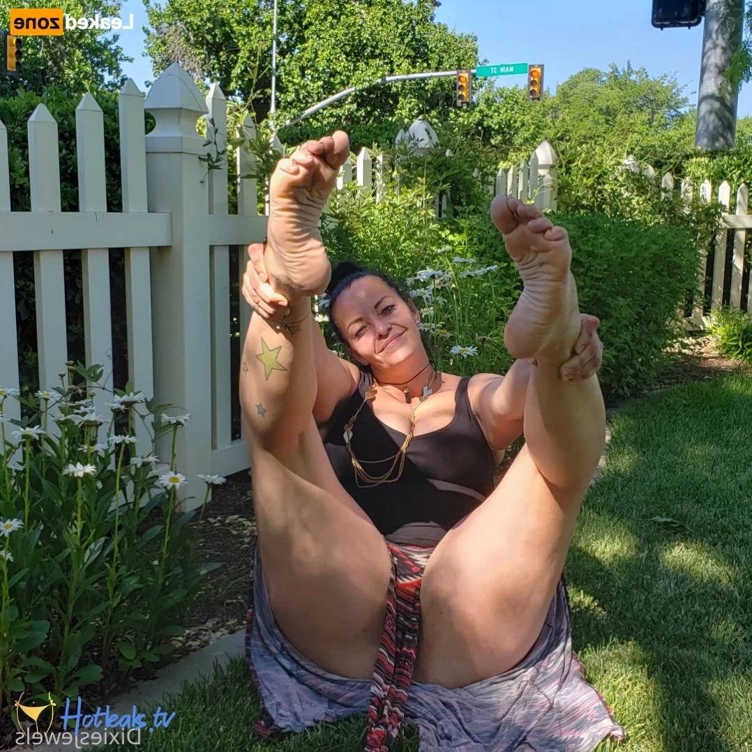 Trinitie ♐️🌙☪️Dixiesjewels [ dixiesjewels ] Onlyfans leaked photo 16352160 on Hotleaks.tv