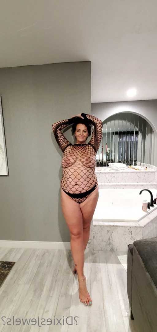 Trinitie ♐️🌙☪️Dixiesjewels [ dixiesjewels ] Onlyfans leaked photo 16352406 on Hotleaks.tv
