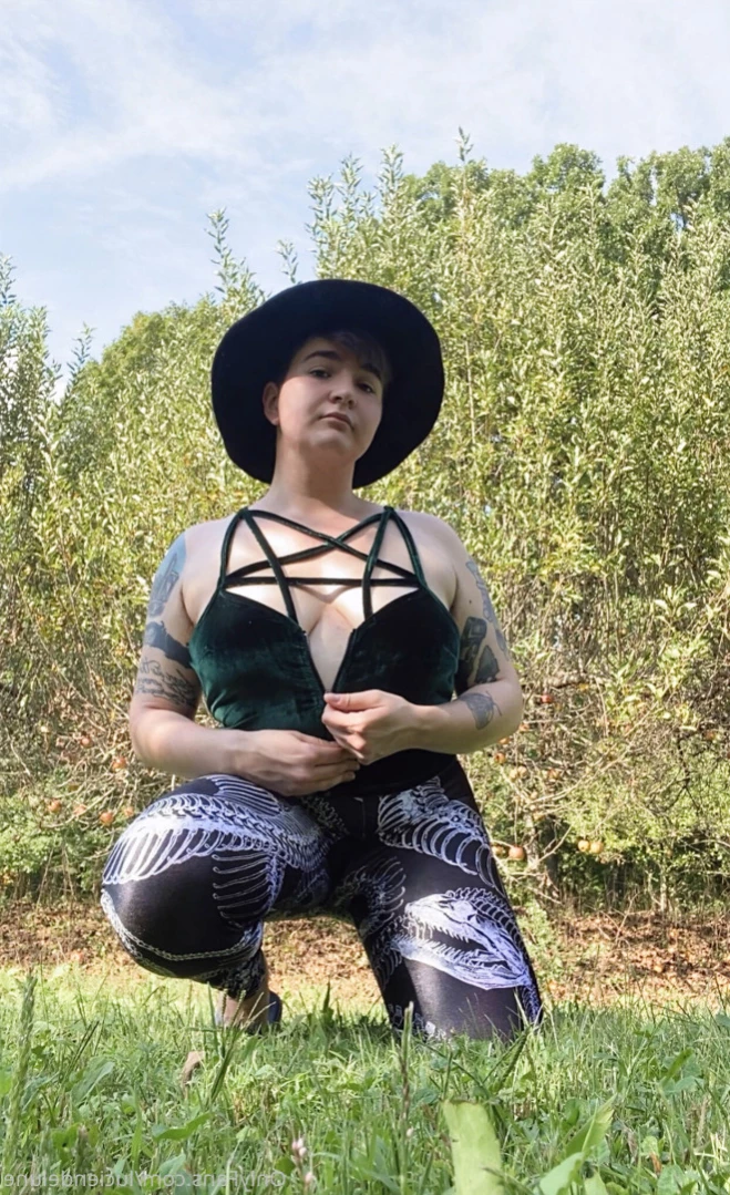 hairy alt bby [ luciendelune ] Onlyfans leaked photo 12659770 on Hotleaks.tv