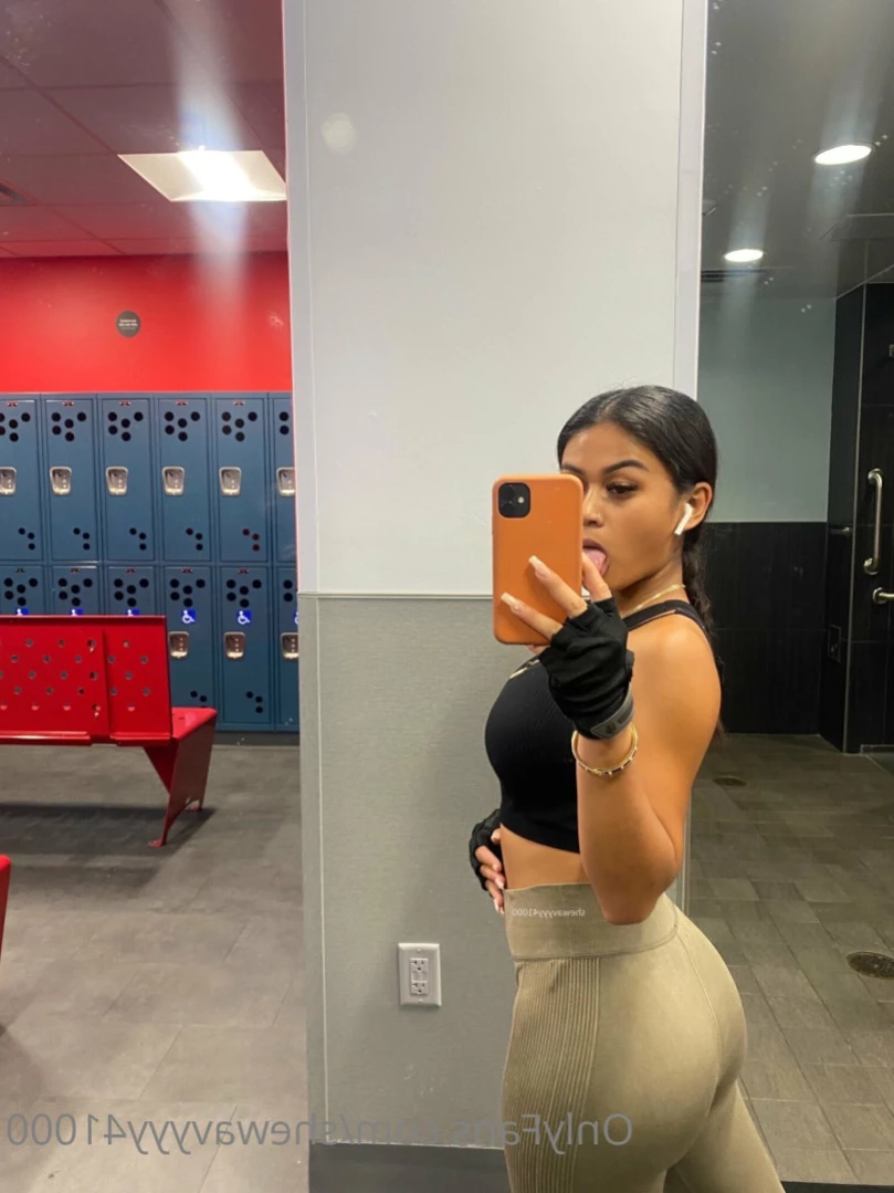 𝒮𝒽𝑒𝓌𝒶𝓋𝓎𝓎𝓎🥀 [ shewavyyy41000 ] Onlyfans leaked photo 14801534 on Hotleaks.tv