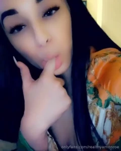 1725261