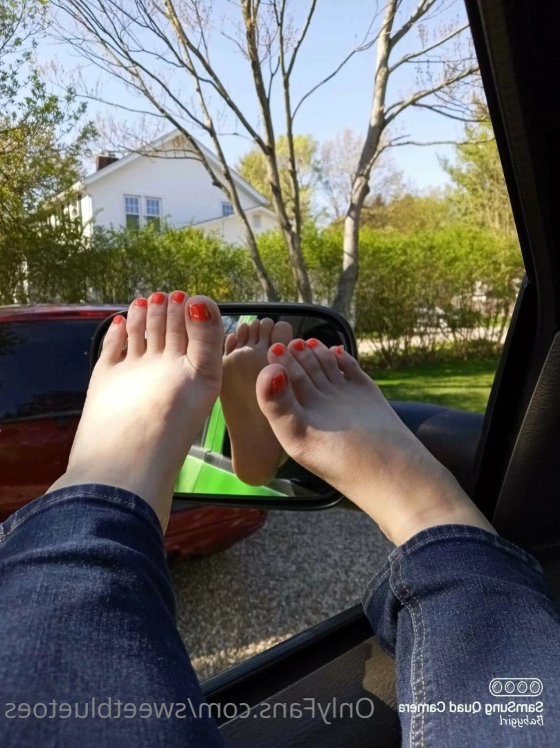 sweetbluetoes Onlyfans leaked photo 11858457 on Hotleaks.tv